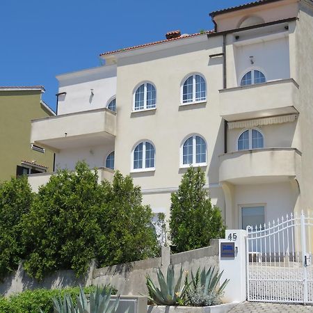Apartments Villa Urbajs Orsera Esterno foto
