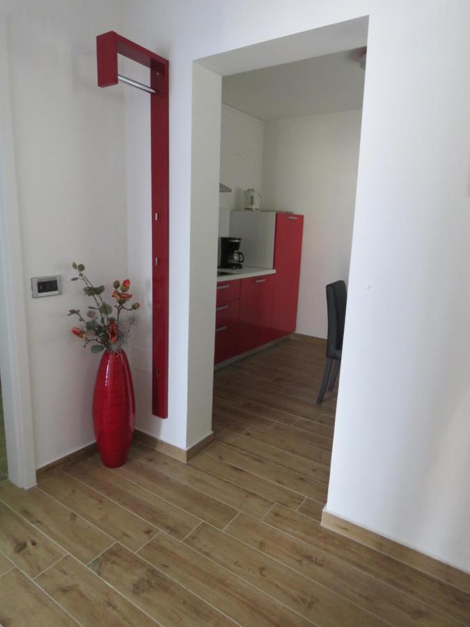 Apartments Villa Urbajs Orsera Esterno foto