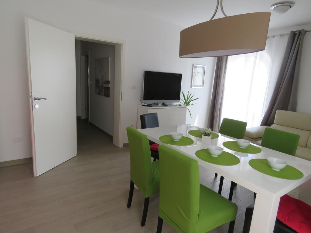Apartments Villa Urbajs Orsera Camera foto