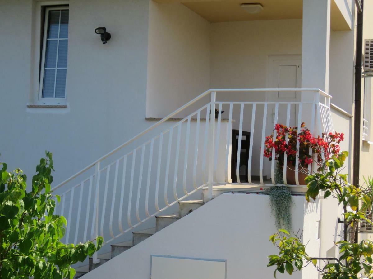 Apartments Villa Urbajs Orsera Esterno foto